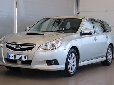 Begagnad Subaru Legacy 150 HK (110 kW) 2012 Gul Kombi