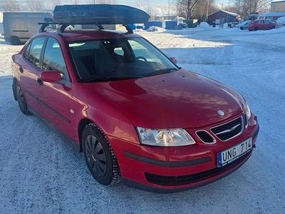 Röd Begagnad 2004 Saab 9-3 Linear | 17 900 kr (Marknadspris)