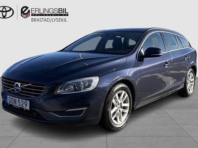Begagnad Volvo V60 Momentum 181 HK (133 kW) 2015 Blå Kombi
