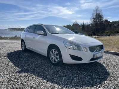 begagnad Volvo V60 D2 Nordic Välvårdad bil (nyservad och besiktad)