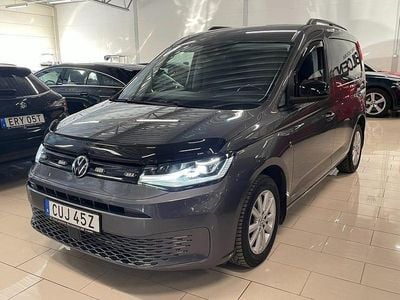 Gråmetallic Begagnad 2022 VW Caddy Minibuss | 229 000 kr (Marknadspris)