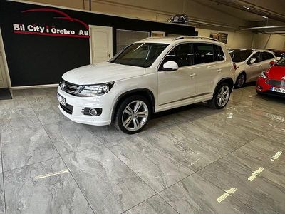 Vit Begagnad 2013 VW Tiguan Sportline SUV | 99 900 kr (Marknadspris)