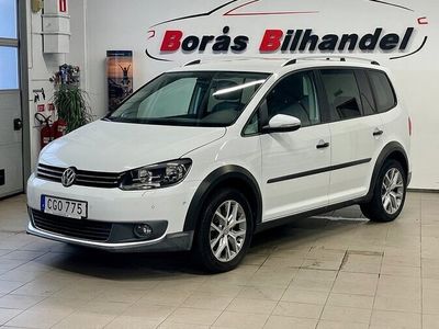 begagnad VW Touran Cross 1.4 TSI 7-sitsig Skinn B-Kamera 140hk