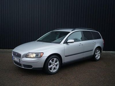 Ljusgrå Begagnad 2005 Volvo V50 Kombi | 49 990 kr (Marknadspris)