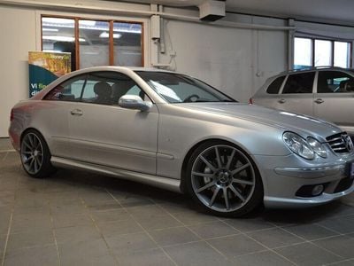 Begagnad Mercedes CLK55 AMG Avantgarde 368 HK (270 kW) 2003 Ljusgrå Sportkupé