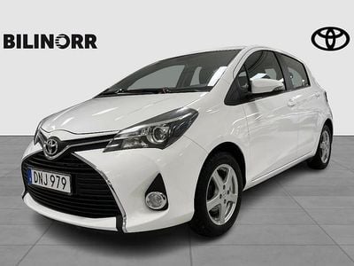 Vit Begagnad 2014 Toyota Yaris | 126 000 kr
