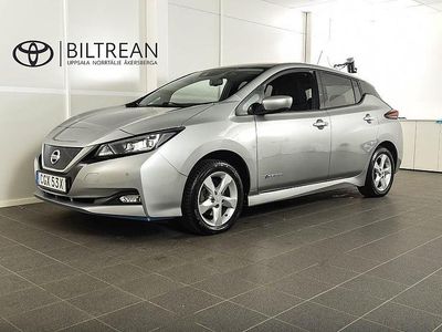 Begagnad Nissan Leaf N-Connecta 160 kW (218 HK) 2019 Silver Halvkombi