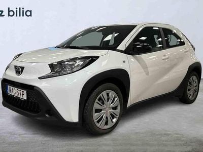 Vit Begagnad 2023 Toyota Aygo X SUV | 159 900 kr (Marknadspris)