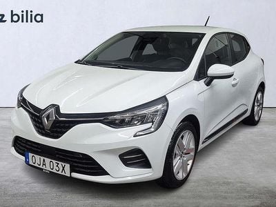 Vit Begagnad 2022 Renault Clio V Zen Halvkombi | 139 000 kr (Marknadspris)