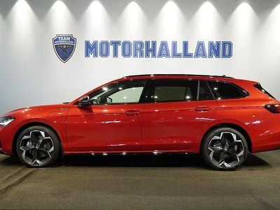 Begagnad Skoda Superb 2025 Röd Kombi