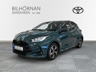 Grön Ny 2025 Toyota Yaris Hybrid Active Halvkombi | 284 900 kr (Lite dyr)
