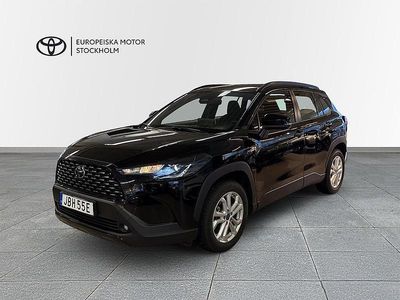 Svart Begagnad 2025 Toyota Corolla Cross Active SUV | 349 900 kr (Marknadspris)