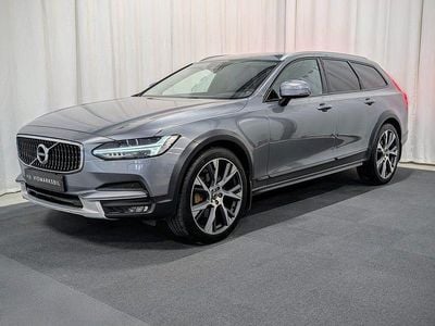 Begagnad Volvo V90 CC Momentum 235 HK (172 kW) 2017 Grå Kombi