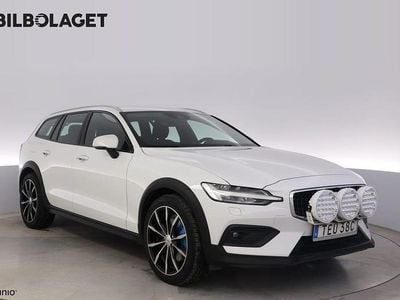 Vit Begagnad 2022 Volvo V60 CC Kombi | 289 800 kr (Bra pris)