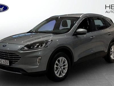 Grå Begagnad 2022 Ford Kuga Titanium SUV | 229 000 kr (Marknadspris)