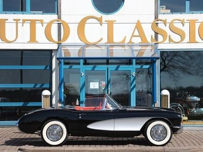 Begagnad Chevrolet Corvette C1 225 HK (165 kW) 1956 Svart Cab