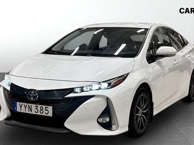 Vit Begagnad 2017 Toyota Prius Plug-in Hybrid Halvkombi | 184 900 kr (Bra pris)
