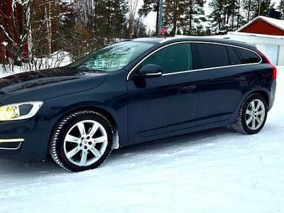 Begagnad 2017 Volvo V60 Summum Kombi | 142 000 kr