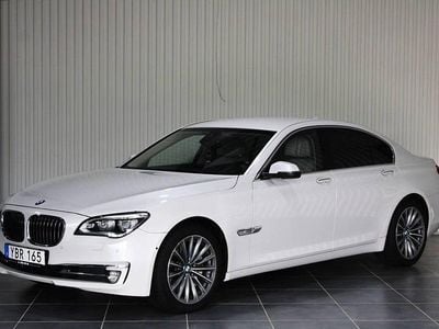 Vit Begagnad 2014 BMW 750L Sedan | 379 000 kr