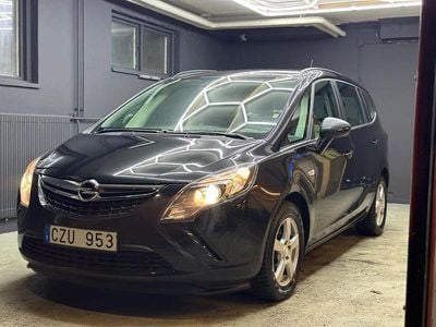 Begagnad Opel Zafira Tourer 136 HK (100 kW) 2014 Svart Minibuss