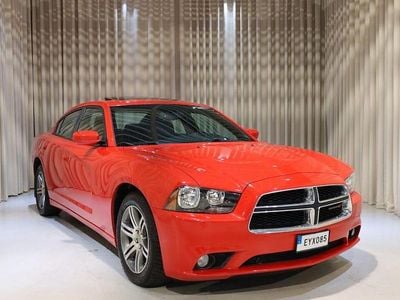 Röd Begagnad 2014 Dodge Charger Sedan | 169 900 kr