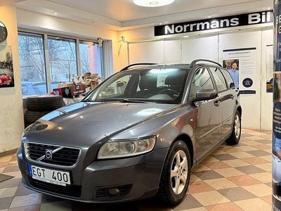 Grå Begagnad 2009 Volvo V50 Kinetic Kombi | 27 000 kr (Lite dyr)