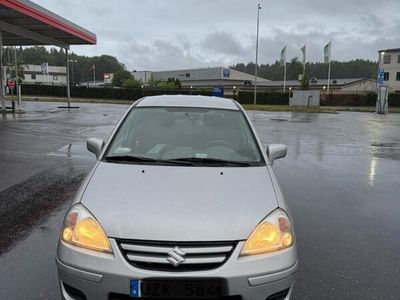 Suzuki Liana