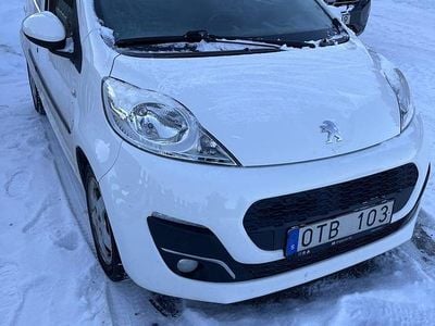 Begagnad Peugeot 107 68 HK (50 kW) 2013 Halvkombi