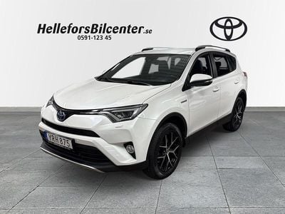 Vit Begagnad 2017 Toyota RAV4 Hybrid Edition SUV | 164 500 kr (Marknadspris)