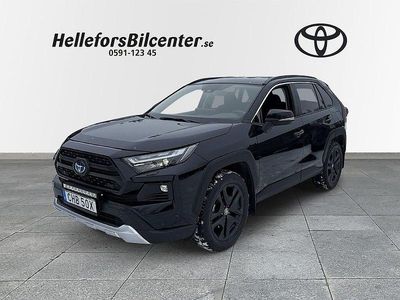 Svart Begagnad 2024 Toyota RAV4 Hybrid SUV | 489 500 kr (Lite dyr)