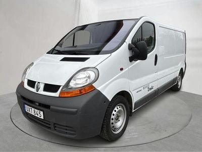 Begagnad Renault Trafic 100 HK (73 kW) 2004 Vit Minibuss