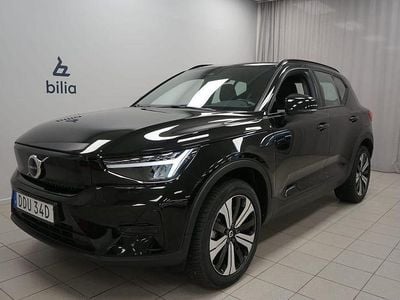 Svart Begagnad 2022 Volvo XC40 Core SUV | 334 900 kr