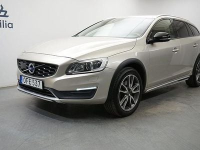 Brun Begagnad 2016 Volvo V60 CC Business Edition Kombi | 169 900 kr (Lite dyr)