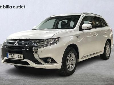 Begagnad Mitsubishi Outlander P-HEV 121 HK (88 kW) 2016 Vit SUV