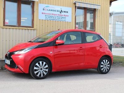 begagnad Toyota Aygo 5-dörrar 1.0 VVT-i X-PLAY Touch Euro 5(Ny servad)