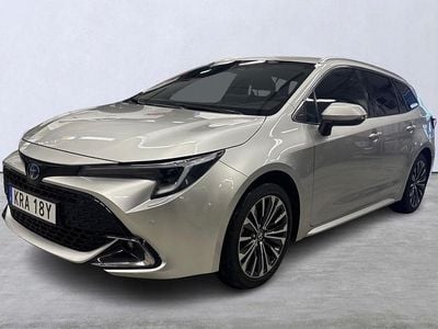 Silver Begagnad 2023 Toyota Corolla Kombi | 289 900 kr (Marknadspris)