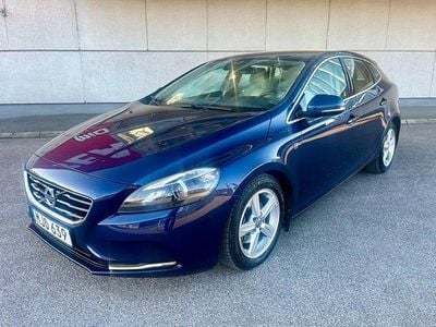 Begagnad Volvo V40 Ocean Race 116 HK (85 kW) 2015 Blå Halvkombi