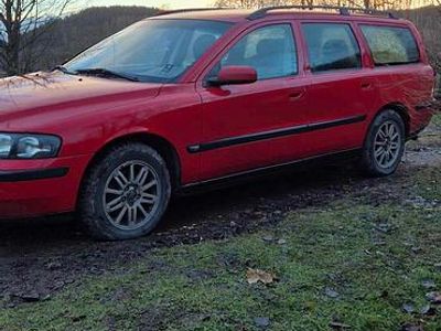 Begagnad 2004 Volvo V70 Kombi | 15 000 kr (Marknadspris)