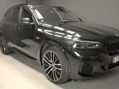 Svart Begagnad 2022 BMW X5 iPerformance SUV | 619 800 kr