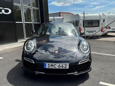 Begagnad Porsche 911 Turbo S 561 HK (412 kW) 2015 Svart Sportkupé