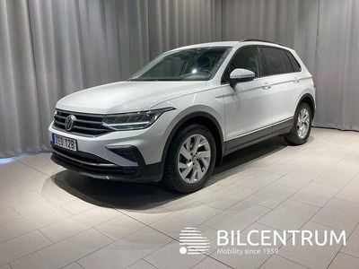 Vit Begagnad 2022 VW Tiguan SUV | 229 700 kr (Marknadspris)