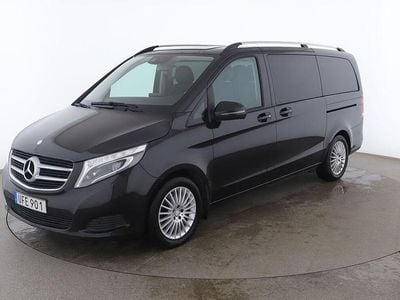 Mercedes V220