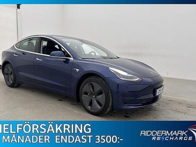 Begagnad Tesla Model 3 Standard Range Plus 239 kW (325 HK) 2020 Blå Sedan