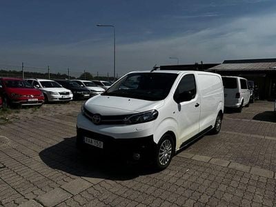 Begagnad Toyota Proace 116 HK (85 kW) 2018 Vit Minibuss