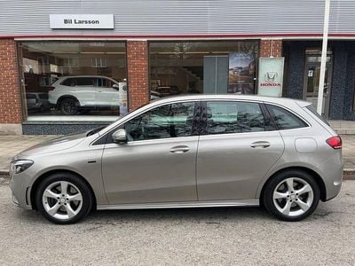 Begagnad Mercedes B250 AMG 218 HK (160 kW) 2021 Silver Minibuss