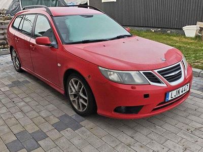 Röd Begagnad 2008 Saab 9-3 Vector Kombi | 20 000 kr (Marknadspris)