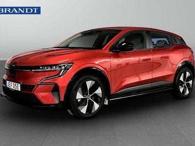 Begagnad Renault Mégane IV Equilibre 97 kW (132 HK) 2023 Röd