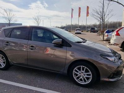 begagnad Toyota Auris Hybrid e-CVT Comfort Euro 6