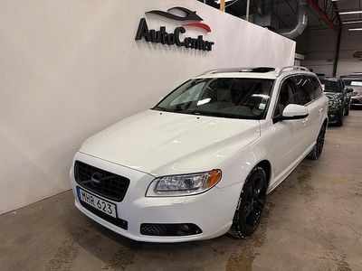 Vit Begagnad 2012 Volvo V70 Summum Kombi | 119 900 kr (Marknadspris)