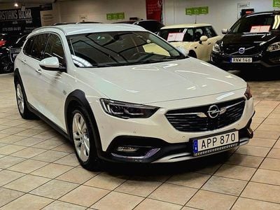 Vit Begagnad 2018 Opel Insignia Country Tourer Business Kombi | 189 900 kr